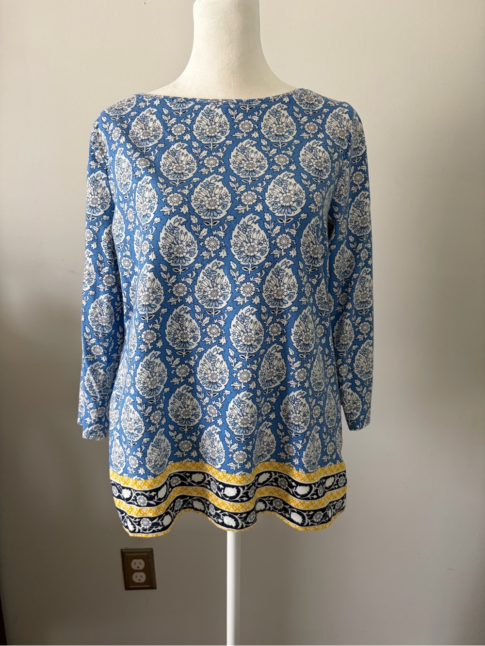 The Talbots Tee 3/4 Sleeve Large Petite